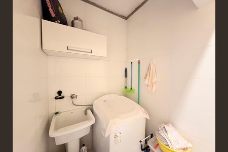 Casa à venda com 99m², 3 quartos e 2 vagasÁrea de Serviço