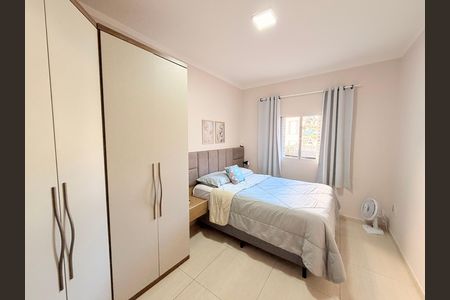 Casa à venda com 99m², 3 quartos e 2 vagasQuarto 1