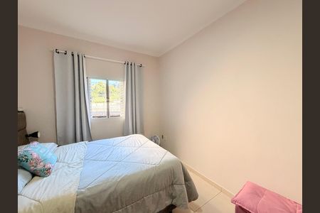 Casa à venda com 99m², 3 quartos e 2 vagasQuarto 1