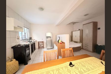 Casa à venda com 99m², 3 quartos e 2 vagasEdícula