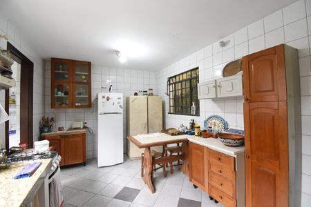 Casa à venda com 460m², 4 quartos e 5 vagasCozinha