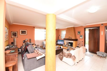 Casa à venda com 460m², 4 quartos e 5 vagasSala de Estar