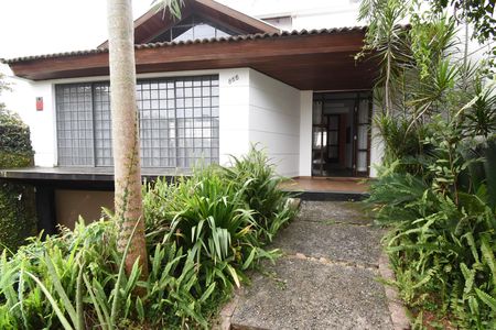 Casa à venda com 460m², 4 quartos e 5 vagasÁrea externa