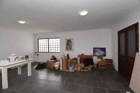 Sala de casa à venda com 4 quartos, 460m² em Boa Vista, Curitiba