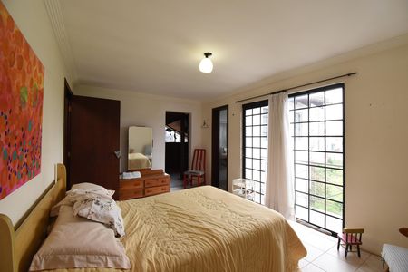 Casa à venda com 460m², 4 quartos e 5 vagasSuíte 2