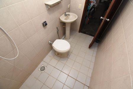 Casa à venda com 460m², 4 quartos e 5 vagasBanheiro da Oficina
