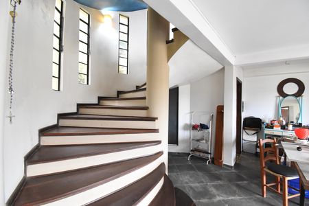 Casa à venda com 460m², 4 quartos e 5 vagasOficina Subsolo