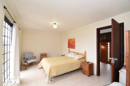Suíte 2 de casa à venda com 4 quartos, 460m² em Boa Vista, Curitiba