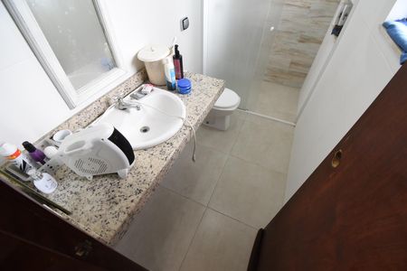 Casa à venda com 460m², 4 quartos e 5 vagasBanheiro da Suíte 2