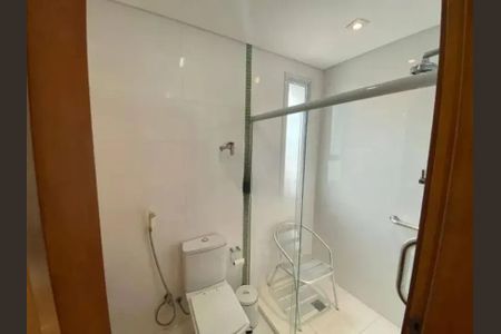 Apartamento para alugar com 190m², 3 quartos e 1 vaga Apartamento para alugar com 190m², 3 quartos e 1 vagaBanheiro da Suíte 2