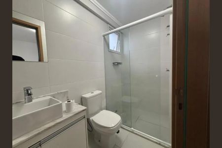 Apartamento para alugar com 70m², 2 quartos e 1 vaga Apartamento para alugar com 70m², 2 quartos e 1 vagaBanheiro da Suíte