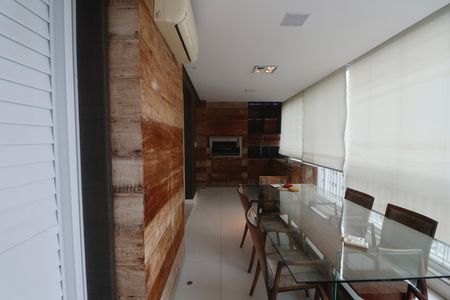 Apartamento para alugar com 118m², 2 quartos e 2 vagasVaranda