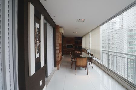 Apartamento para alugar com 118m², 2 quartos e 2 vagasVaranda