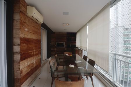 Apartamento para alugar com 118m², 2 quartos e 2 vagasVaranda