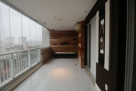 Apartamento para alugar com 118m², 2 quartos e 2 vagasVaranda