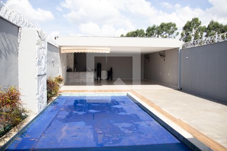 Casa para alugar com 293m², 2 quartos e 5 vagas Casa para alugar com 293m², 2 quartos e 5 vagasQuintal