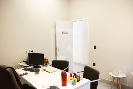 Casa para alugar com 293m², 2 quartos e 5 vagas Casa para alugar com 293m², 2 quartos e 5 vagasSuíte