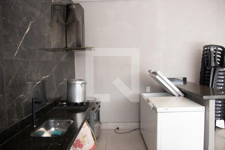 Casa para alugar com 293m², 2 quartos e 5 vagas Casa para alugar com 293m², 2 quartos e 5 vagasCozinha e Área de Serviço