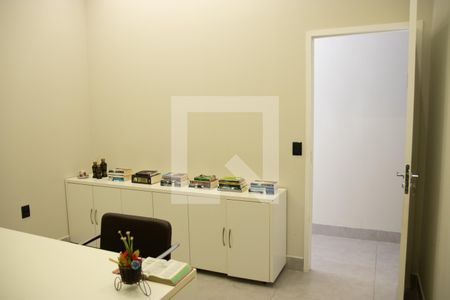Casa para alugar com 293m², 2 quartos e 5 vagas Casa para alugar com 293m², 2 quartos e 5 vagasQuarto