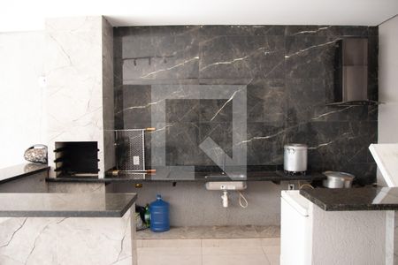 Casa para alugar com 293m², 2 quartos e 5 vagas Casa para alugar com 293m², 2 quartos e 5 vagasCozinha e Área de Serviço