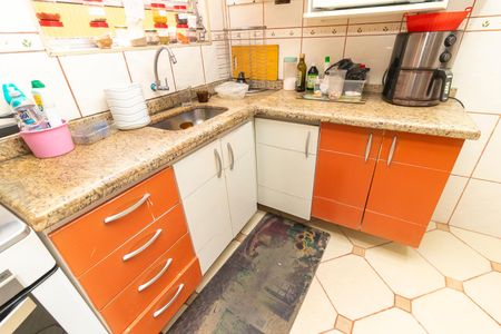 Casa à venda com 150m², 5 quartos e 2 vagasCASA 1 - Cozinha