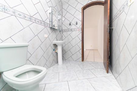 Casa à venda com 150m², 5 quartos e 2 vagasCASA 2 - Banheiro da Suíte
