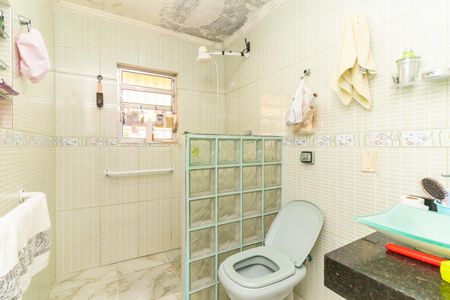 Casa à venda com 150m², 5 quartos e 2 vagasCASA 1 - Banheiro 1