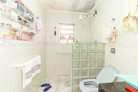 Casa à venda com 150m², 5 quartos e 2 vagasCASA 1 - Banheiro 1