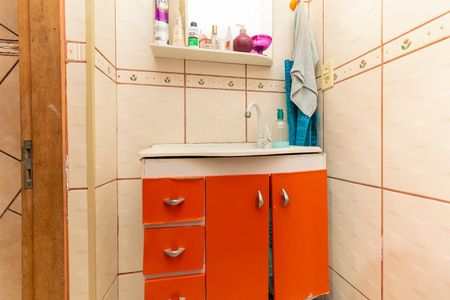 Casa à venda com 150m², 5 quartos e 2 vagasCASA 1 - Banheiro 2