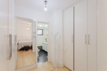 Apartamento para alugar com 155m², 4 quartos e 2 vagas Apartamento para alugar com 155m², 4 quartos e 2 vagasSuíte 2