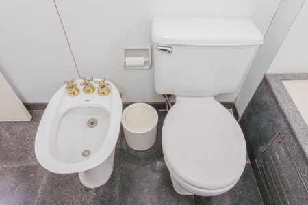Apartamento para alugar com 155m², 4 quartos e 2 vagas Apartamento para alugar com 155m², 4 quartos e 2 vagasBanheiro da Suíte 2