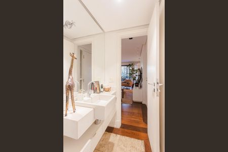 Apartamento para alugar com 155m², 4 quartos e 2 vagas Apartamento para alugar com 155m², 4 quartos e 2 vagasLavabo