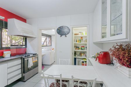 Apartamento para alugar com 155m², 4 quartos e 2 vagas Apartamento para alugar com 155m², 4 quartos e 2 vagasCozinha