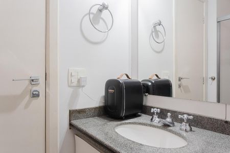 Apartamento para alugar com 155m², 4 quartos e 2 vagas Apartamento para alugar com 155m², 4 quartos e 2 vagasBanheiro da Suíte 1