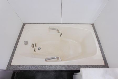 Apartamento para alugar com 155m², 4 quartos e 2 vagas Apartamento para alugar com 155m², 4 quartos e 2 vagasBanheiro da Suíte 2