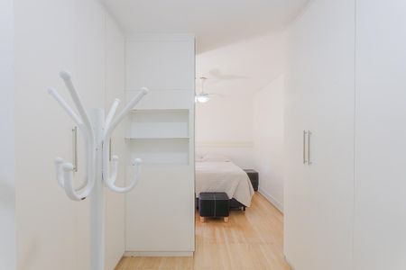 Apartamento para alugar com 155m², 4 quartos e 2 vagas Apartamento para alugar com 155m², 4 quartos e 2 vagasSuíte 2