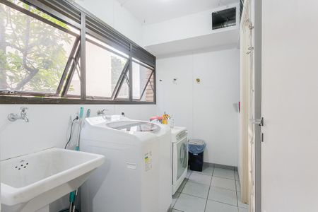Apartamento para alugar com 155m², 4 quartos e 2 vagas Apartamento para alugar com 155m², 4 quartos e 2 vagasÁrea de Serviço