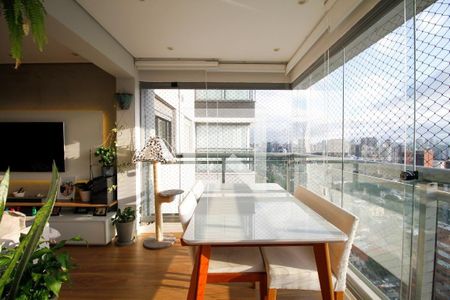 Apartamento à venda com 50m², 1 quarto e 1 vaga Apartamento à venda com 50m², 1 quarto e 1 vagaVaranda