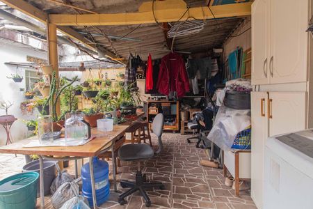 Casa à venda com 150m², 4 quartos e 4 vagas Casa à venda com 150m², 4 quartos e 4 vagasJardim e área de serviço