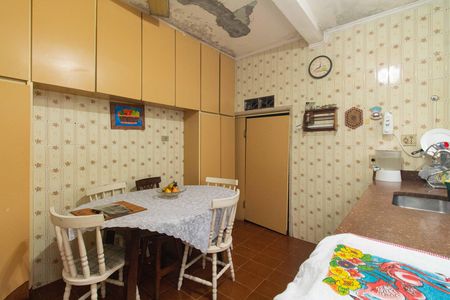 Casa à venda com 150m², 4 quartos e 4 vagas Casa à venda com 150m², 4 quartos e 4 vagasCozinha