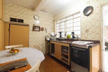 Casa à venda com 150m², 4 quartos e 4 vagas Casa à venda com 150m², 4 quartos e 4 vagasCozinha