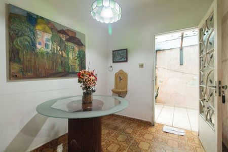 Casa à venda com 150m², 4 quartos e 4 vagas Casa à venda com 150m², 4 quartos e 4 vagasCopa