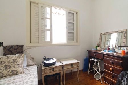 Casa à venda com 150m², 4 quartos e 4 vagas Casa à venda com 150m², 4 quartos e 4 vagasQuarto 2