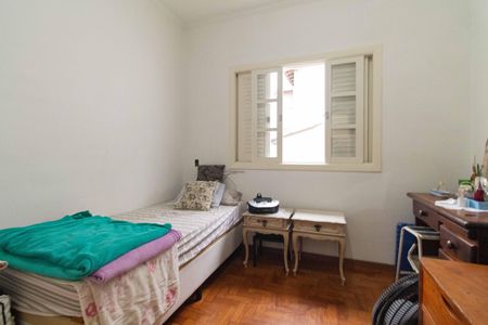 Casa à venda com 150m², 4 quartos e 4 vagas Casa à venda com 150m², 4 quartos e 4 vagasQuarto 2