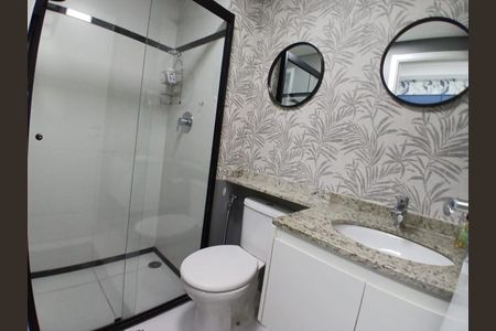 Banheiro de apartamento para alugar com 1 quarto, 17m² em Praça Nova Republica, São Paulo