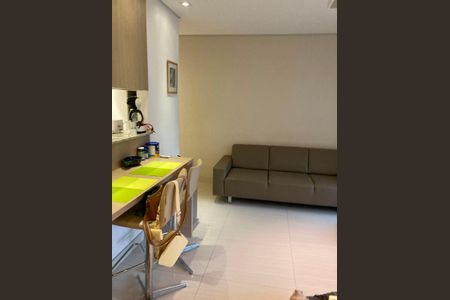 Apartamento à venda com 70m², 2 quartos e 1 vaga Apartamento à venda com 70m², 2 quartos e 1 vagaSala