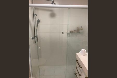 Apartamento à venda com 70m², 2 quartos e 1 vaga Apartamento à venda com 70m², 2 quartos e 1 vagaBanheiro