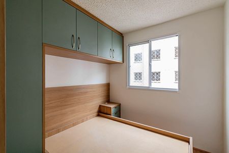 Quarto 01 de apartamento à venda com 2 quartos, 34m² em Parque Industrial Tomas Edson, São Paulo