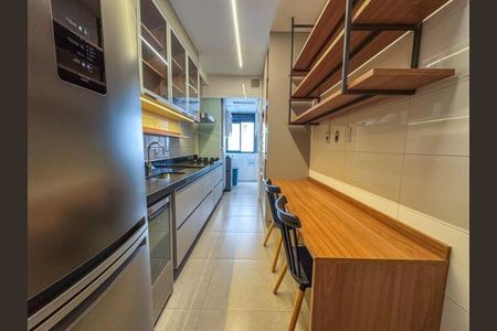 Apartamento para alugar com 112m², 2 quartos e 2 vagas Apartamento para alugar com 112m², 2 quartos e 2 vagasCozinha