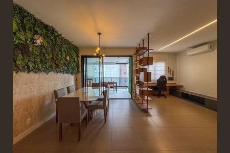 Apartamento para alugar com 112m², 2 quartos e 2 vagas Apartamento para alugar com 112m², 2 quartos e 2 vagasSala de Jantar